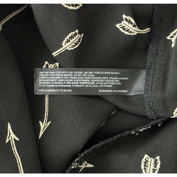 Anthropologie‎ Eloise Shorts Womens Small Black White Arrow Print Fun Novelty - Picture 6 of 7